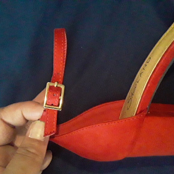 Red heels - Picture 2 of 6